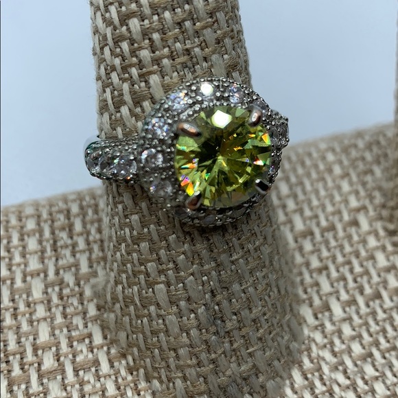 Diamond Candles SIZE 9 Silver Yellow Jewel Ring - Picture 1 of 3